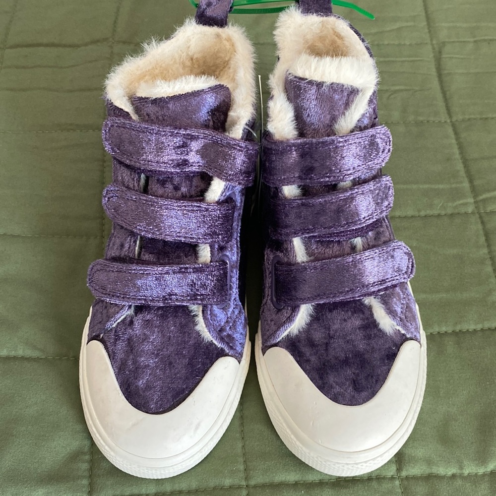 NWT Cat & Jack fuzzy high tops
